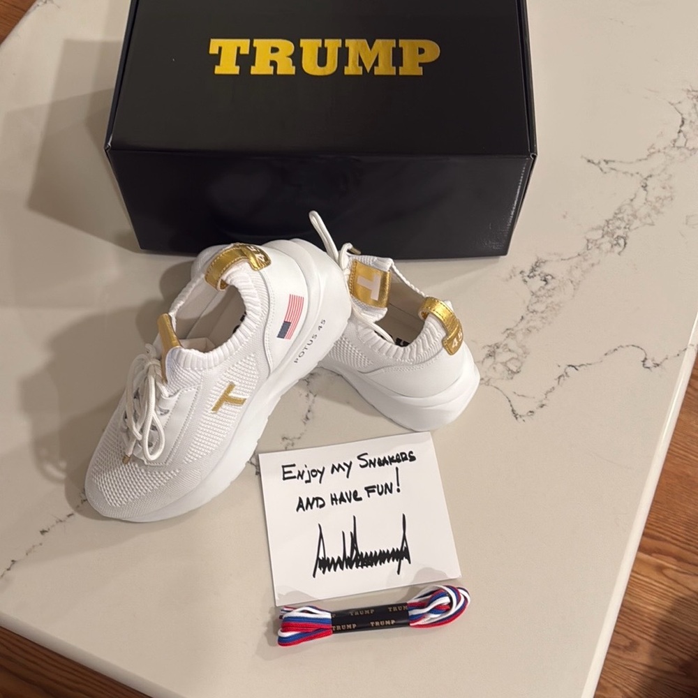 NIB TRUMP Rare Pre-Order White Sneakers with Gold Accents POTUS SZ 6.5 POTUS